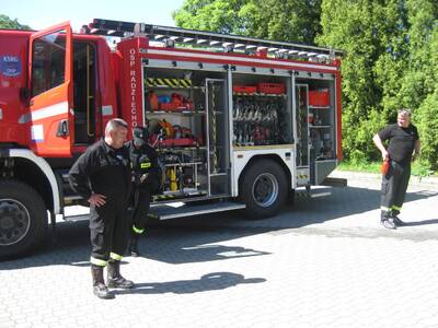 Obraz 6: Radziechowscy strażacy przedszkolakom