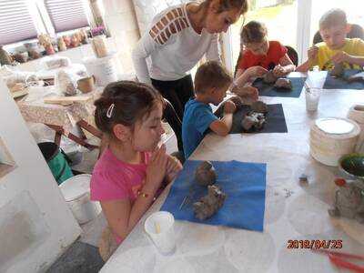 Obraz 5: Przedszkolaki w świecie ceramiki artystyc...