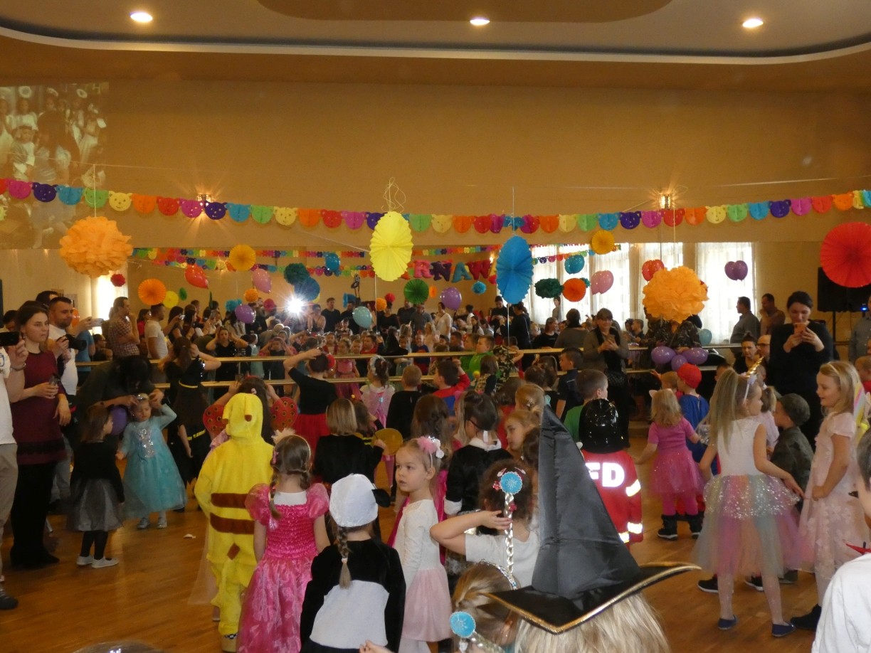 Karnawałowa zabawa dla przedszkolaków w Radziechowach