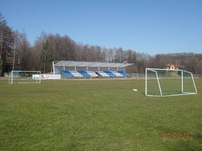 Obraz 31: Przedszkolaki zwiedzają obiekty sportowe...