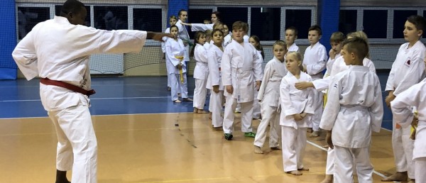 OŻYWCZA LEKCJA AFRYKAŃSKIEGO KARATE W ''ARAWASHI''